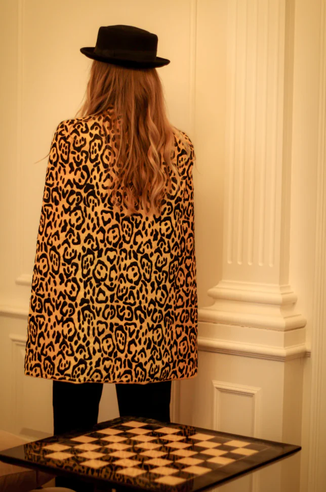 BIANCA LEOPARD-PRINT CAPE - Image 4