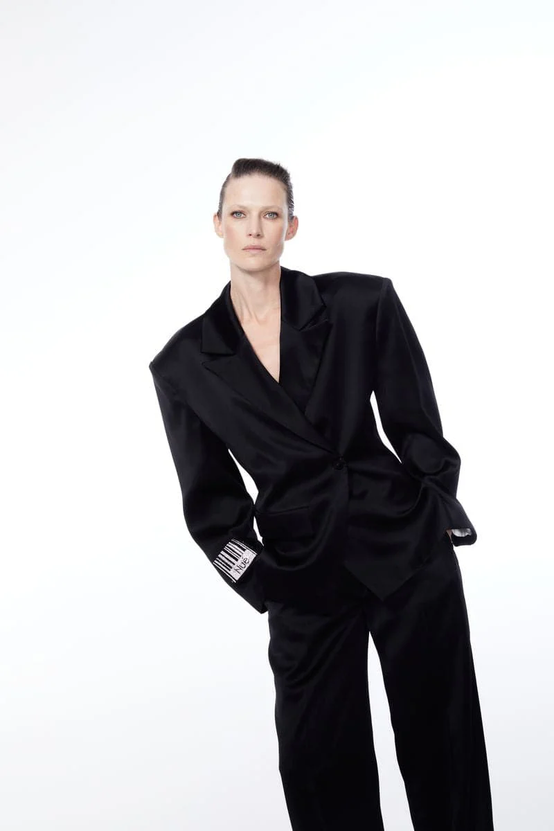 BLACK BARCODE FITTED BLAZER - Image 6