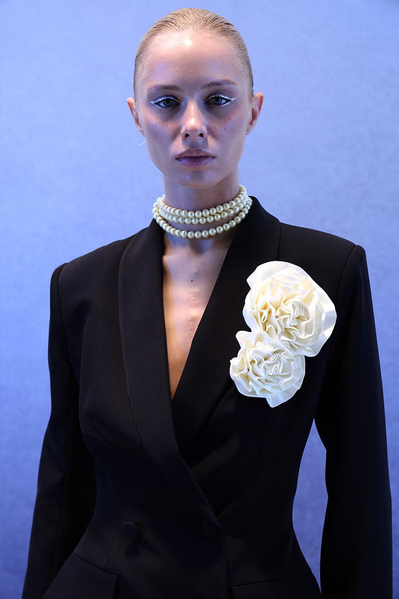 BLACK HOURGLASS SUIT SET - Image 11