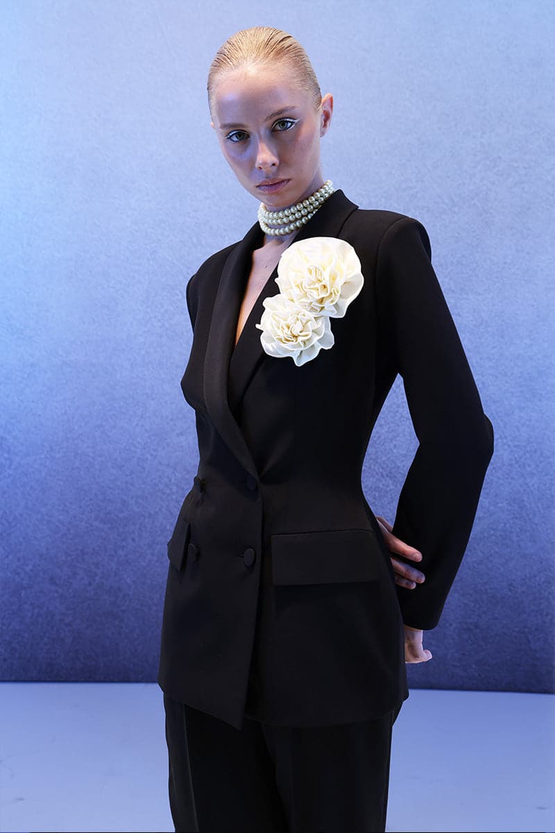 BLACK HOURGLASS SUIT SET - Image 6