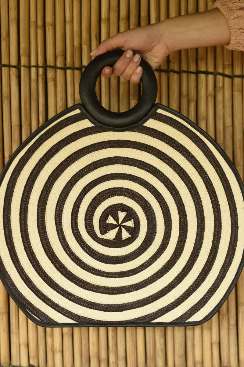 BLACK ZENÚ LARGE LEATHER AND CAÑA FLECHA BAG - Image 5