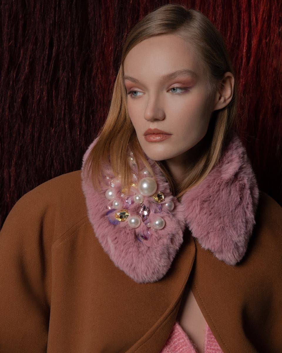 BROWN BELTED WOOL COAT WITH NECK FLEECE - Image 4