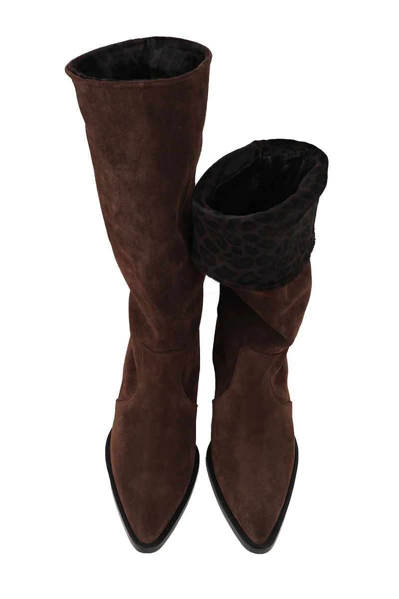 BRUNY SUEDE BOOTS IN CHOCOLATE - Image 5