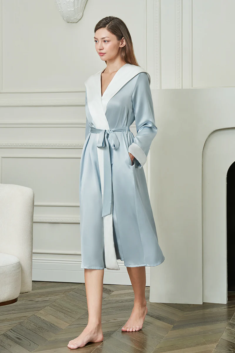 CALLA WOMEN'S HOODED BATHROBE IN BLUE - Image 3
