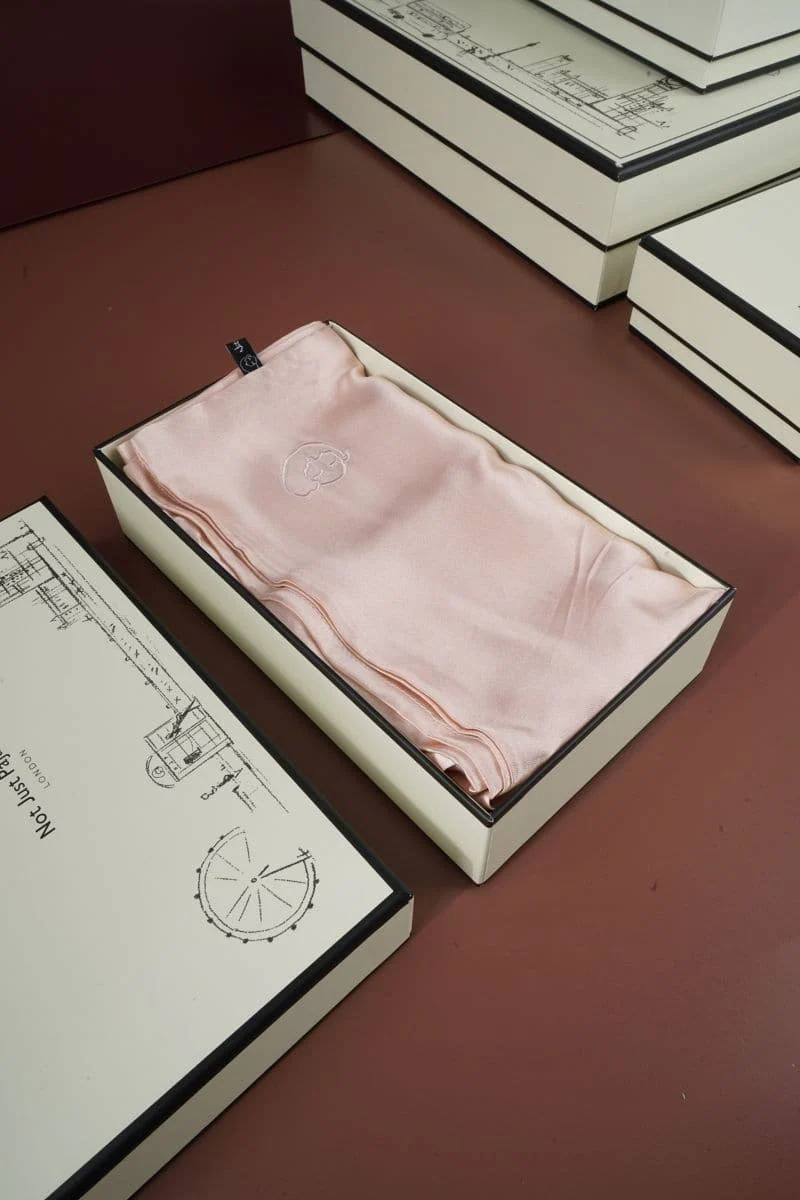 CLASSIC QUEEN-SIZE SILK PILLOWCASE - ROSE PINK - Image 3