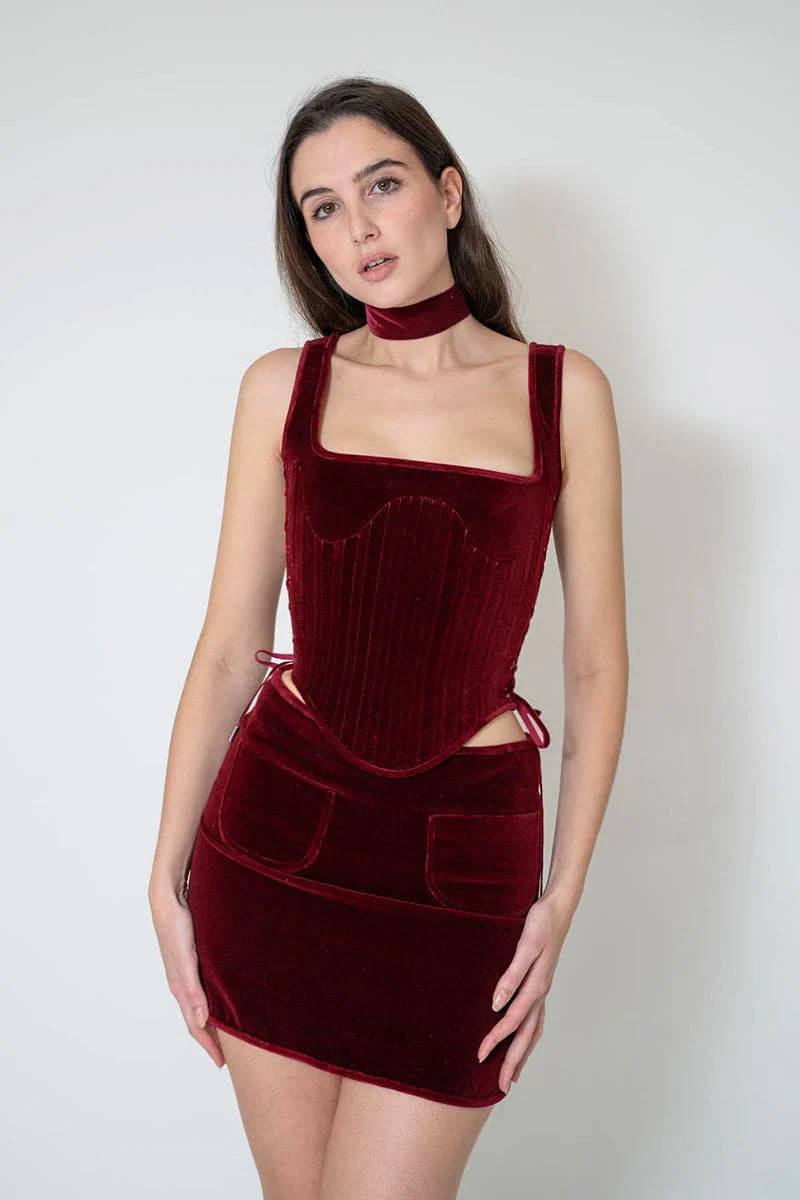 ELIZABETHAN CORSET IN BURGUNDY - Image 6