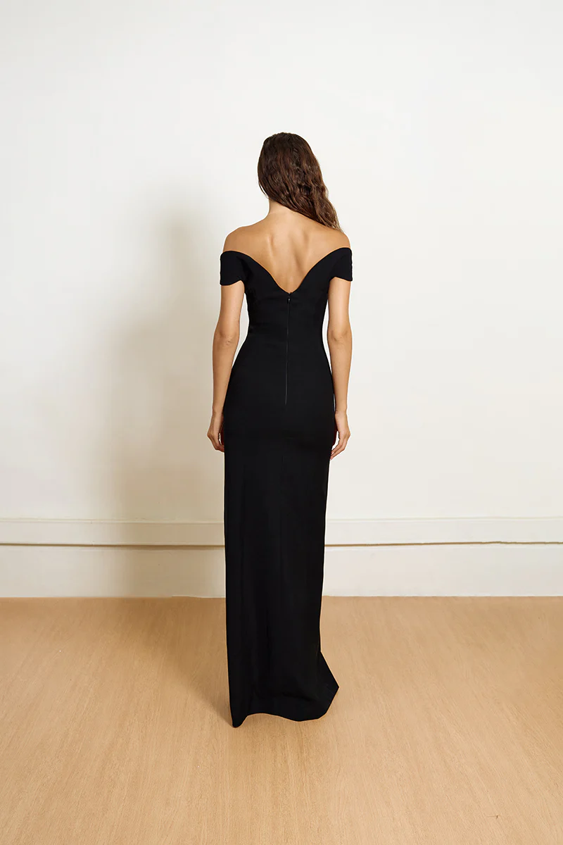LAYERS GOWN IN BLACK - Image 3