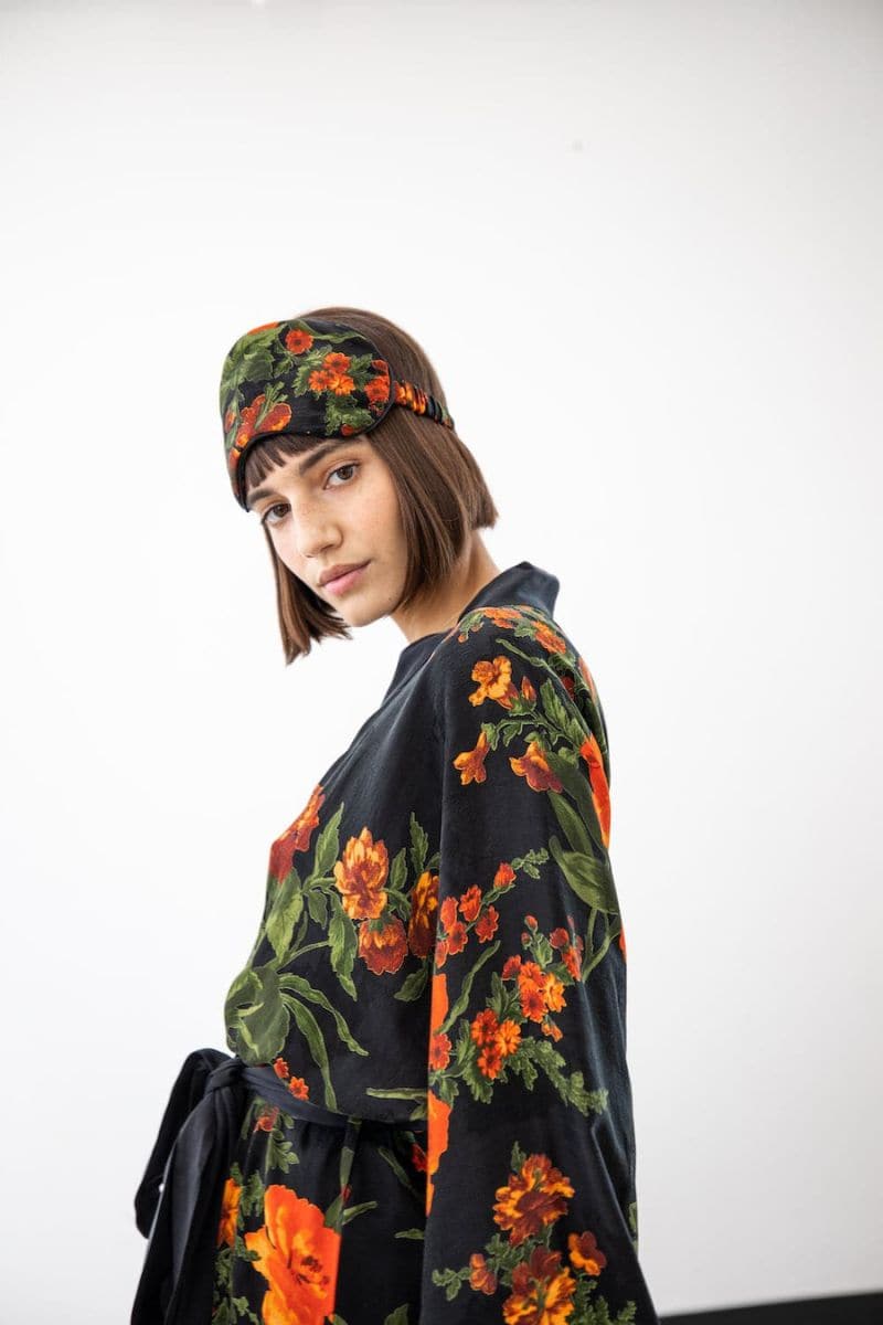 OLIVIA PRINTED VEGAN SILK ROBE - Image 4