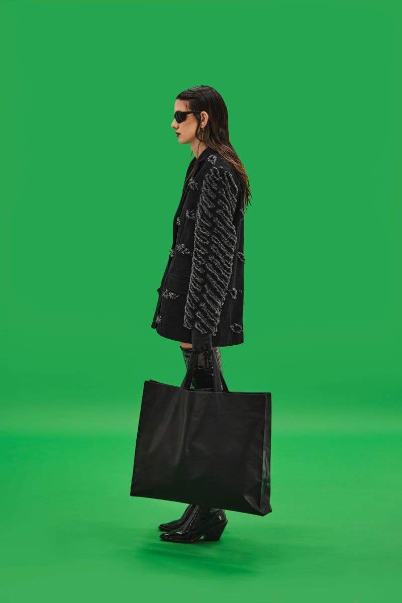 OVERSIZED DISTRESSED DENIM JACKET - Image 5