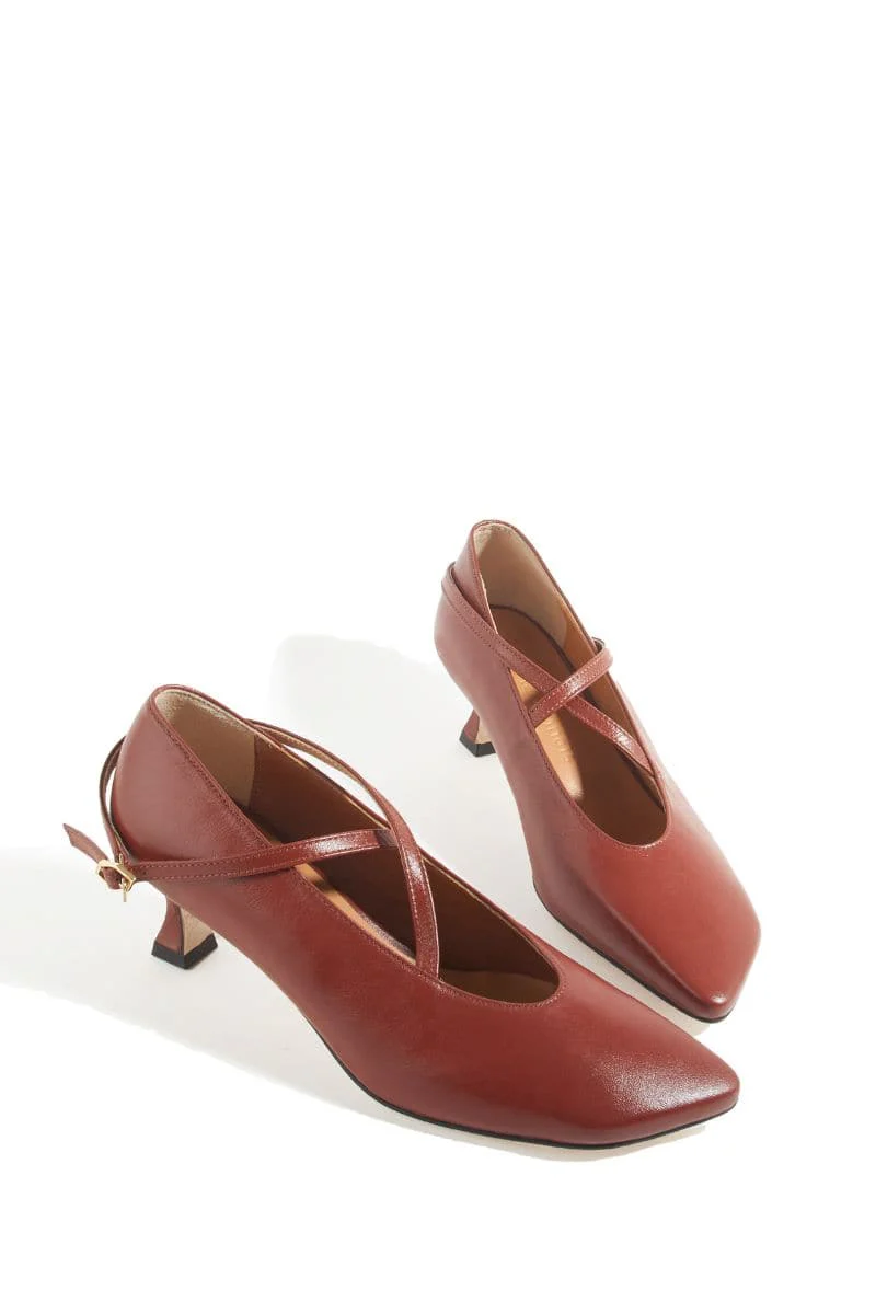 PISA BROWN X-STRAP HEELS - Image 4