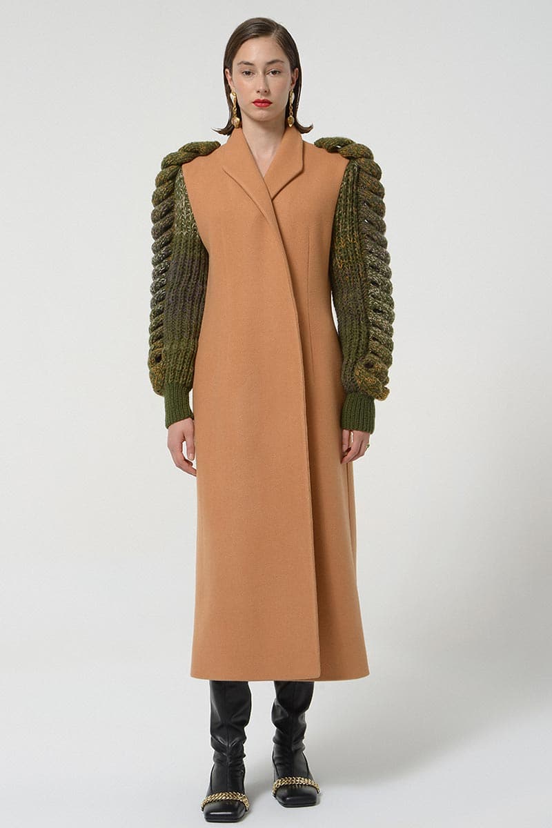 SOFT WOOL CAMEL PLAITED COAT - Image 3