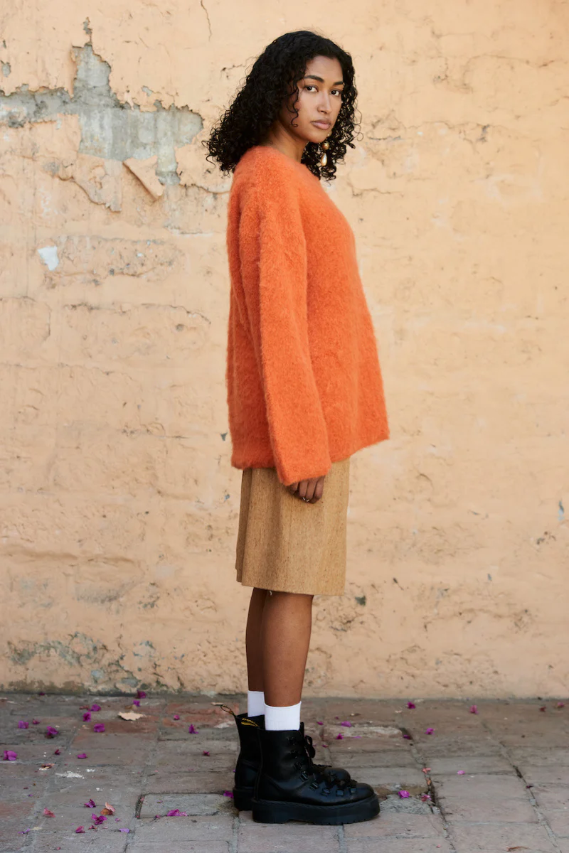 SURI KNITTED ORANGE CREWNECK - Image 3