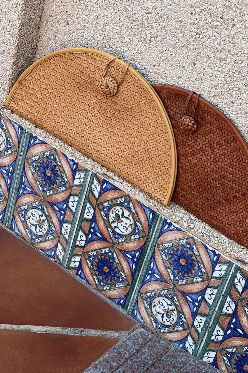 TAN LA BARCA LEATHER CLUTCH - Image 3