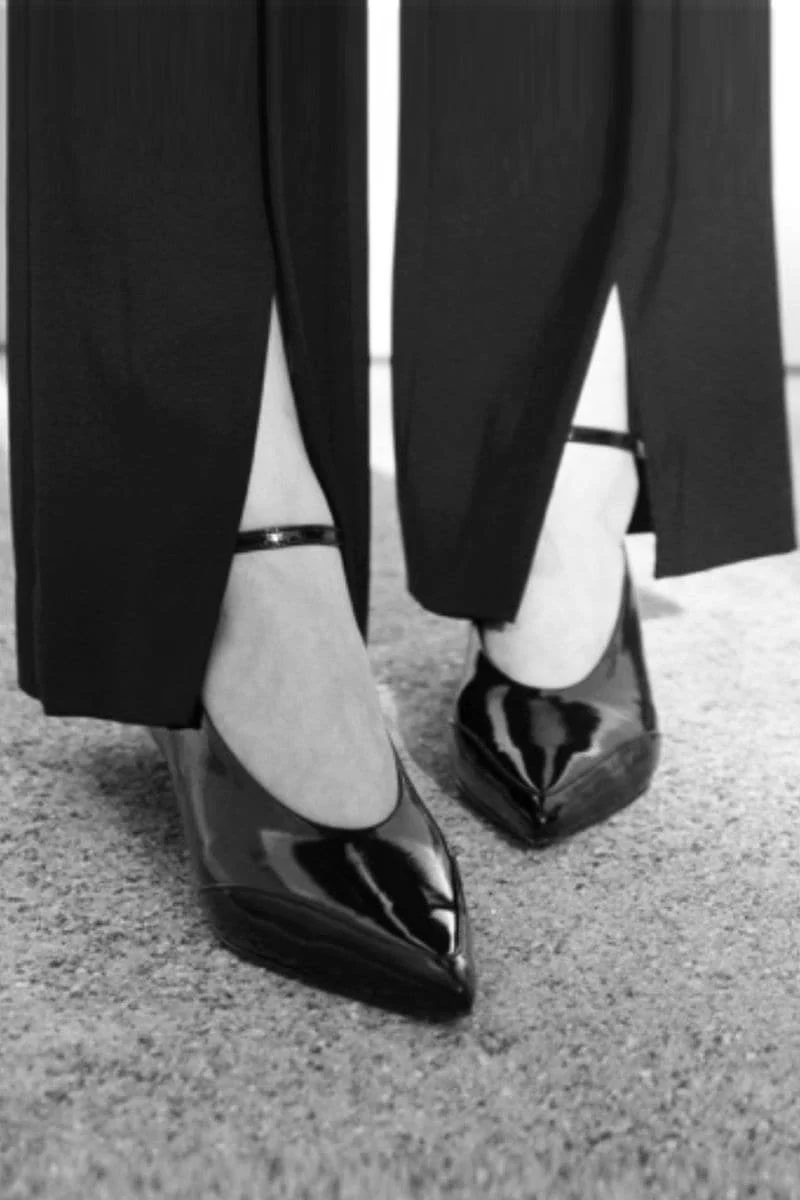 TOURS BLACK PUMPS - Image 3