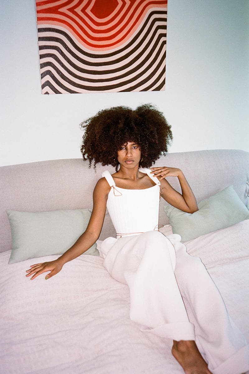 TUDOR CORSET IN SNOW - Image 13