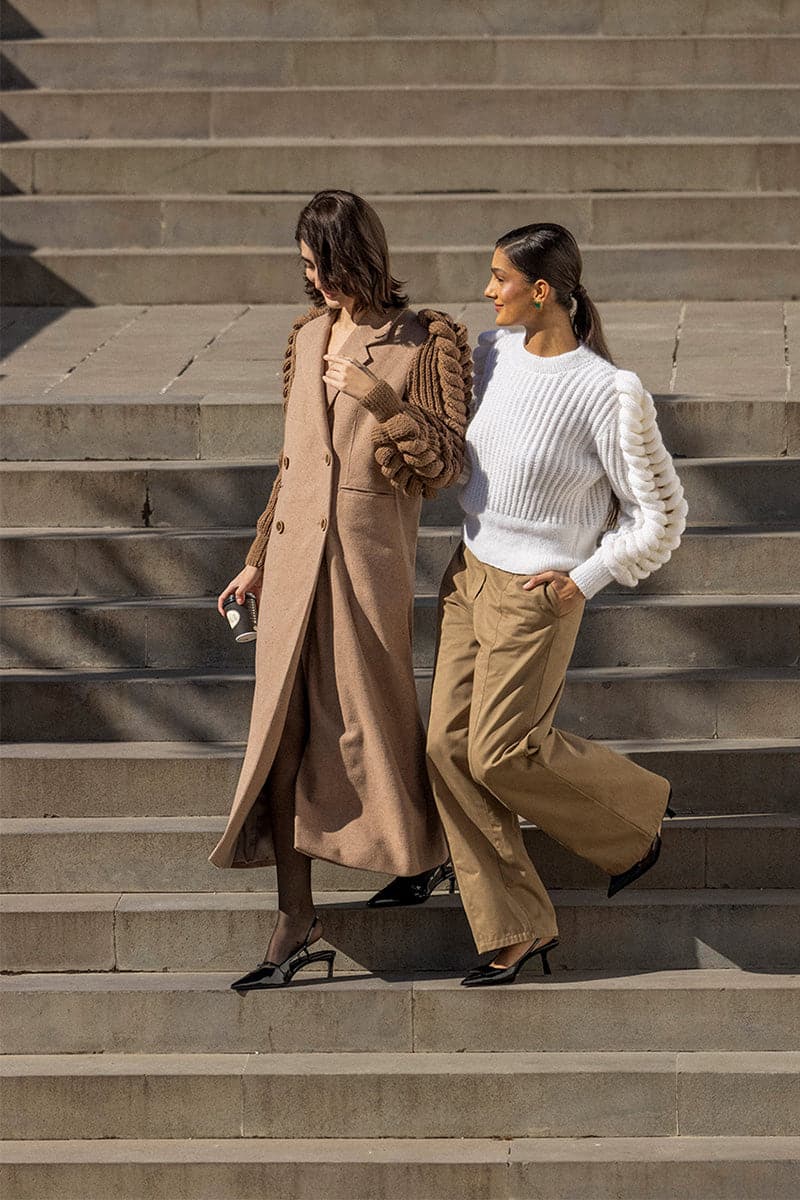 TURTLENECK WHITE SWEATER - Image 3