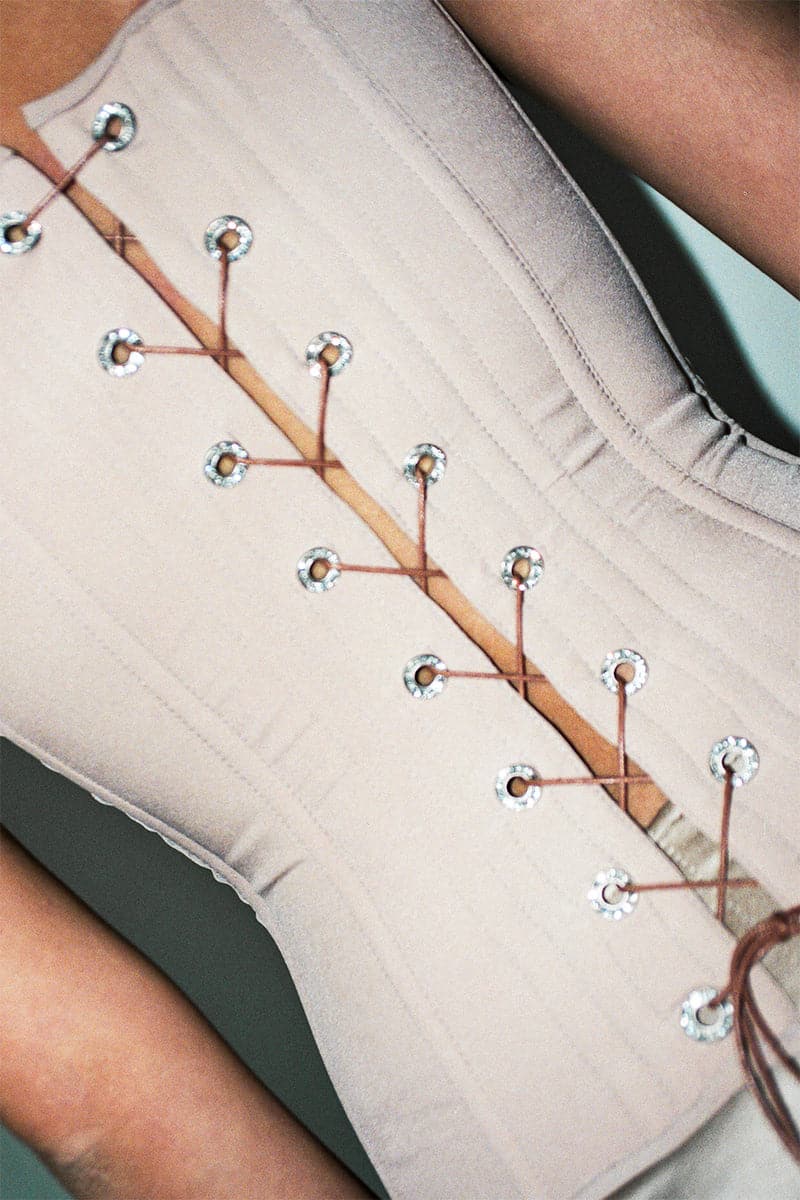 VICTORIAN CORSET IN NUDE - Image 3